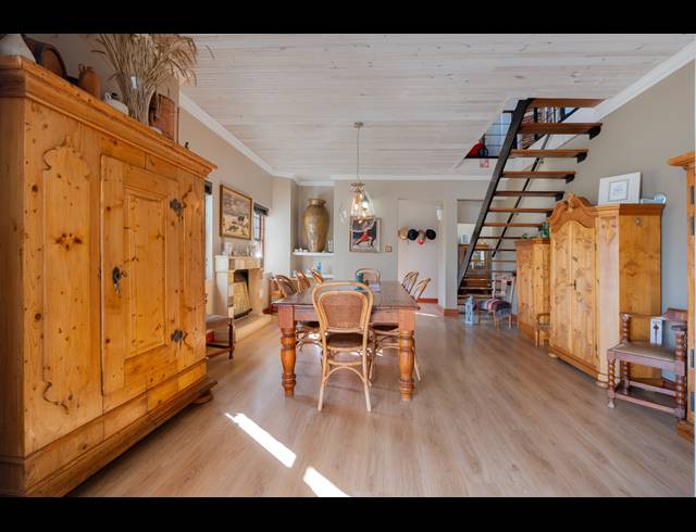 4 BEDROOM FREEHOLD FOR SALE IN ZEVENDAL